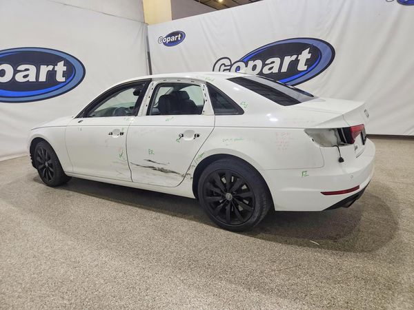 2017 AUDI A4 quattro Premium