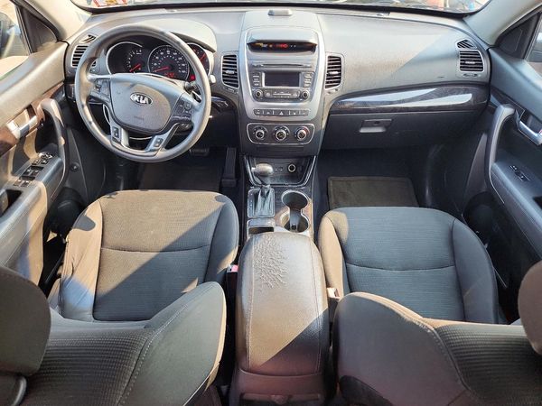2014 KIA SORENTO Base/ LX