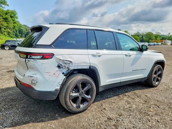 2024 JEEP GRAND CHEROKEE Laredo