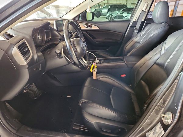 2018 MAZDA 3