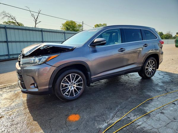 2018 TOYOTA HIGHLANDER SE/XLE