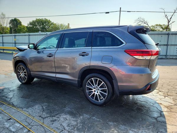 2018 TOYOTA HIGHLANDER SE/XLE