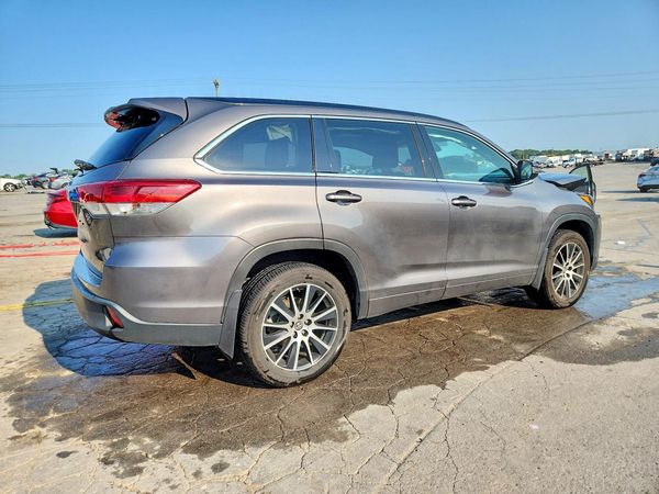 2018 TOYOTA HIGHLANDER SE/XLE