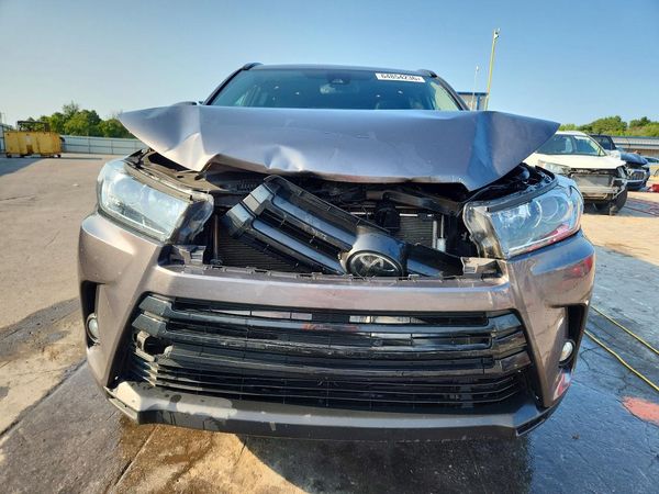 2018 TOYOTA HIGHLANDER SE/XLE