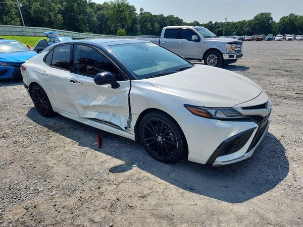 2022 TOYOTA CAMRY XSE