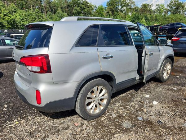 2015 KIA SORENTO GLS