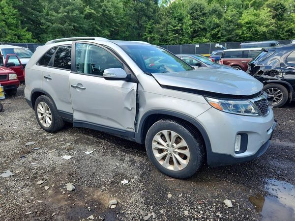 2015 KIA SORENTO GLS