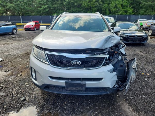 2015 KIA SORENTO GLS