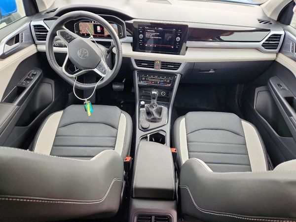 2025 VOLKSWAGEN TAOS
