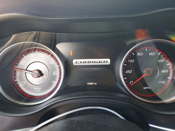 2015 DODGE CHARGER SE