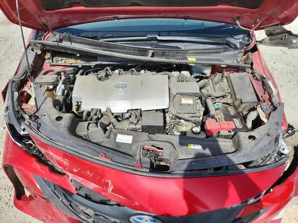 2017 TOYOTA PRIUS Three/Four/Four Adv — Engine bay