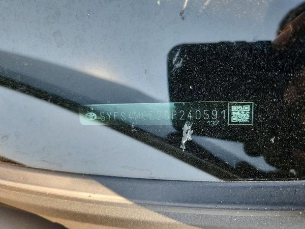 2025 TOYOTA COROLLA SE