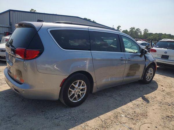 2021 CHRYSLER VOYAGER