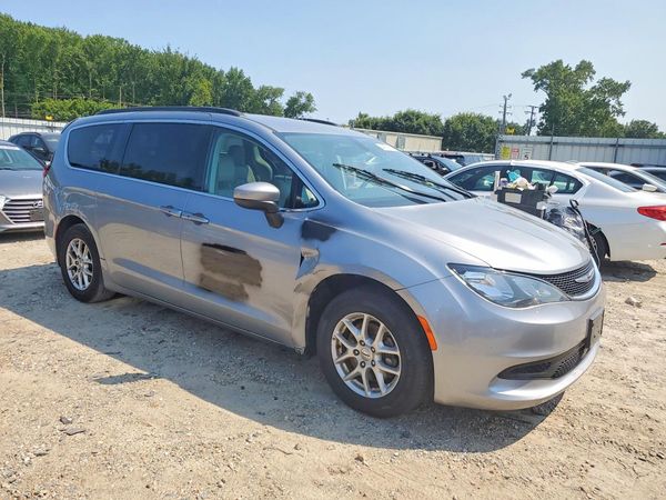 2021 CHRYSLER VOYAGER