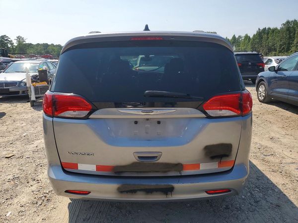 2021 CHRYSLER VOYAGER