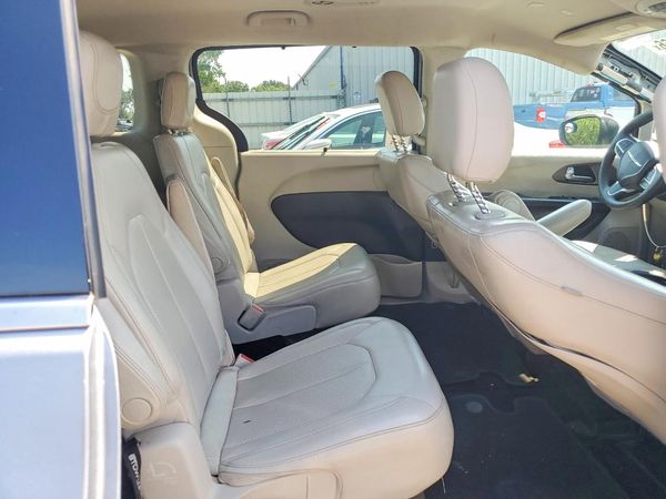 2021 CHRYSLER VOYAGER