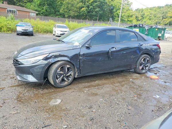 2023 HYUNDAI ELANTRA SEL w/Convenience Pkg