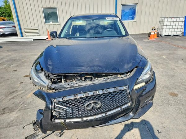 2017 INFINITI Q50