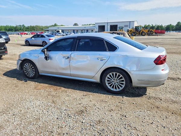 2017 VOLKSWAGEN PASSAT
