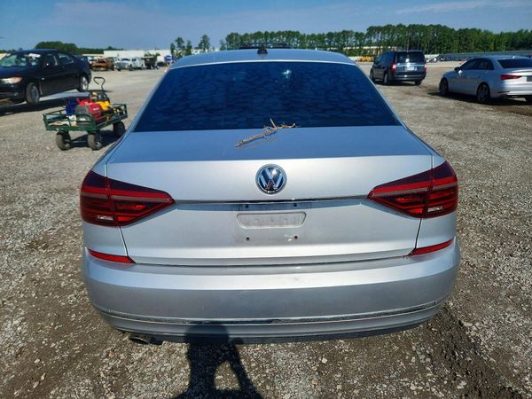 2017 VOLKSWAGEN PASSAT