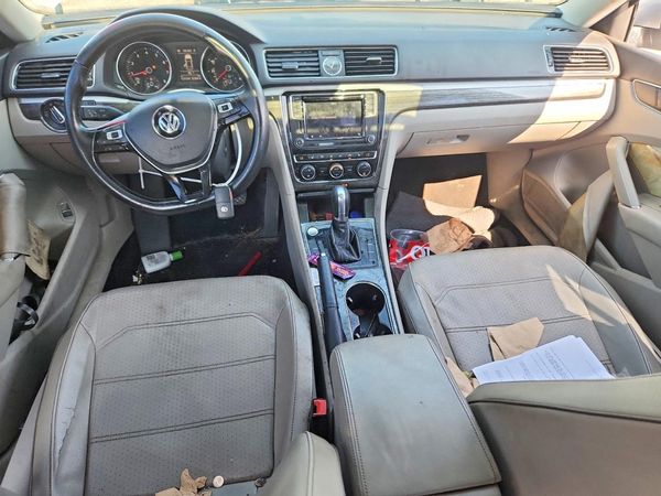 2017 VOLKSWAGEN PASSAT