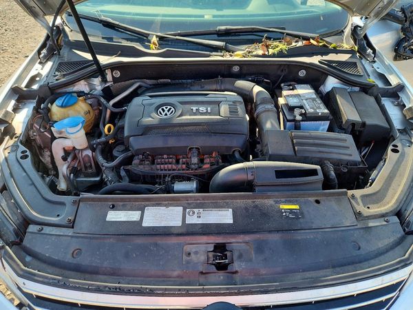 2017 VOLKSWAGEN PASSAT