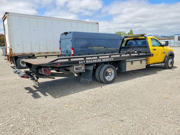 2018 RAM 5500 REG CAB CHASSIS