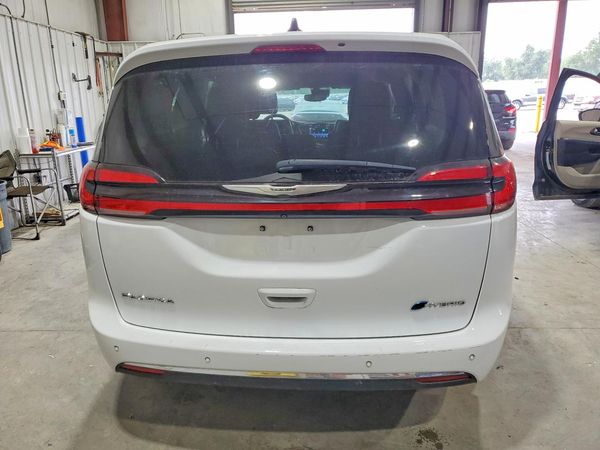 2024 CHRYSLER PACIFICA