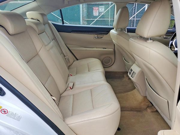 2015 LEXUS ES