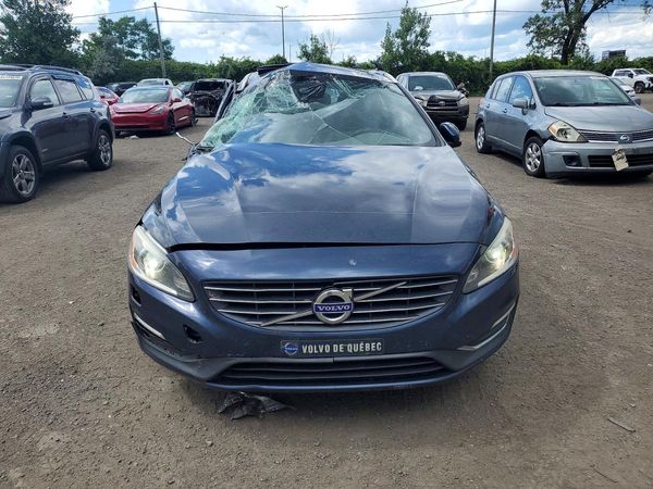 2015 VOLVO V60 Premier+ (non R design)