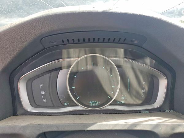 2015 VOLVO V60 Premier+ (non R design)