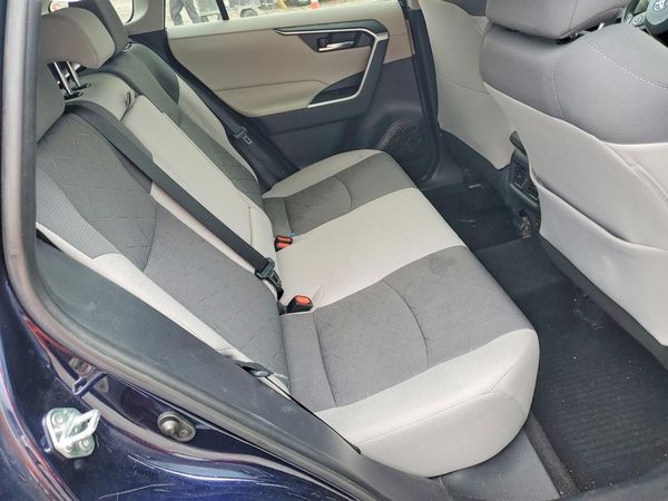 2019 TOYOTA RAV4 XLE / XLE Premium 4WD