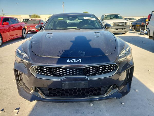 2022 KIA STINGER GT-Line