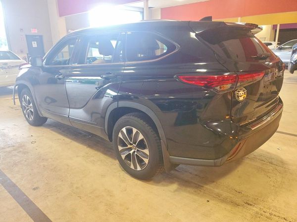 2021 TOYOTA HIGHLANDER