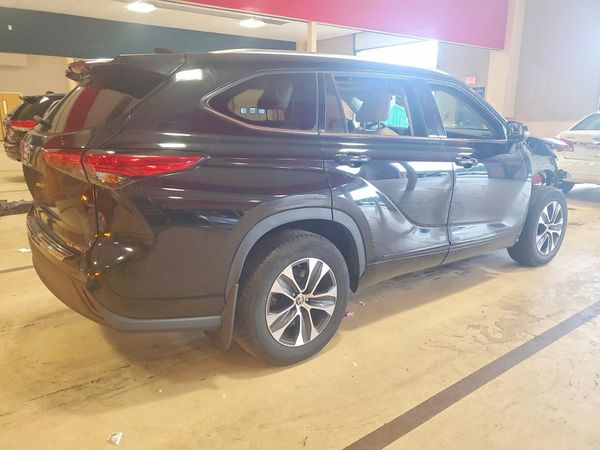 2021 TOYOTA HIGHLANDER