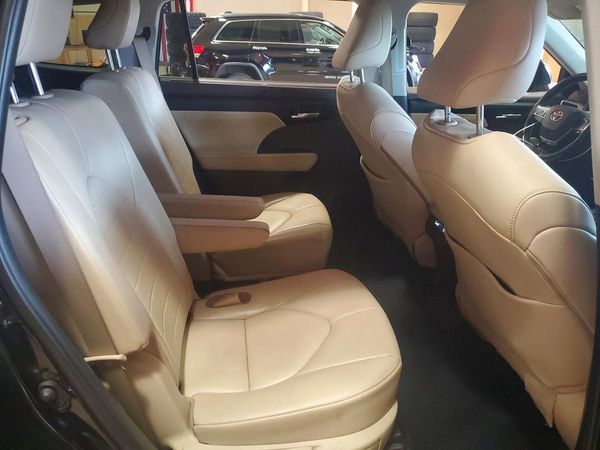 2021 TOYOTA HIGHLANDER