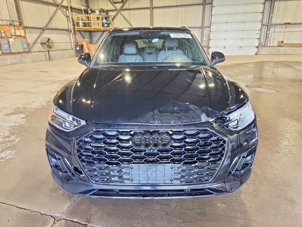 2024 AUDI Q5 S Line quattro Premium