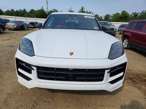 2024 PORSCHE CAYENNE