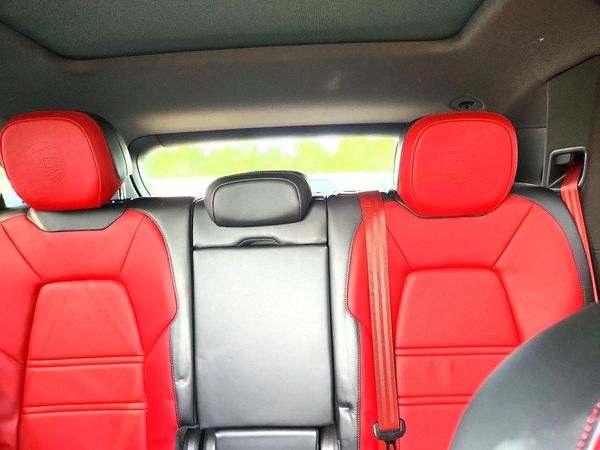 2024 PORSCHE CAYENNE