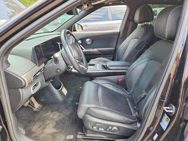 2023 GENESIS GV60 Advanced