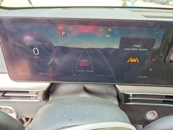 2023 GENESIS GV60 Advanced
