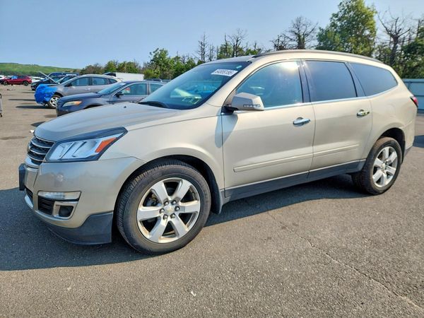 2017 CHEVROLET TRAVERSE 1LT — Front 3/4