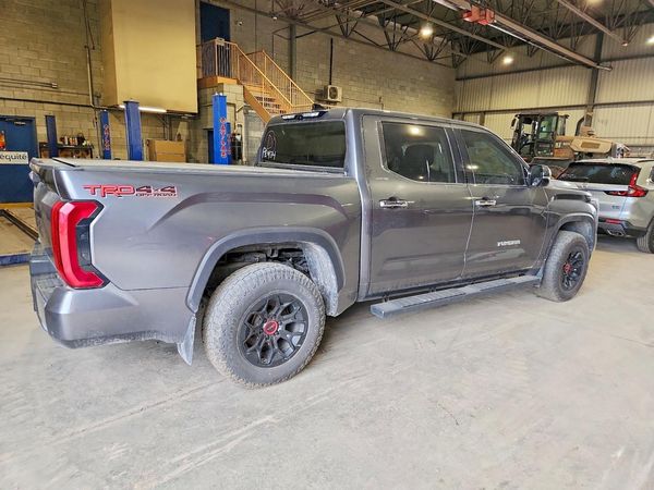 2023 TOYOTA TUNDRA