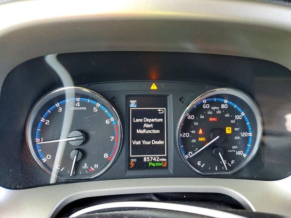 2017 TOYOTA RAV4 Ltd/SE Platinum