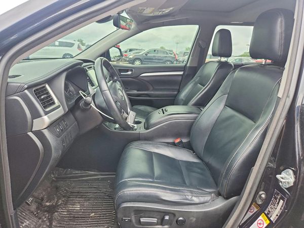 2017 TOYOTA HIGHLANDER SE/XLE