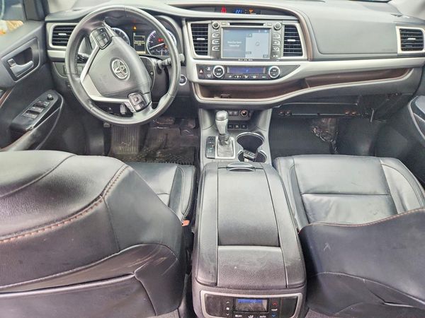 2017 TOYOTA HIGHLANDER SE/XLE