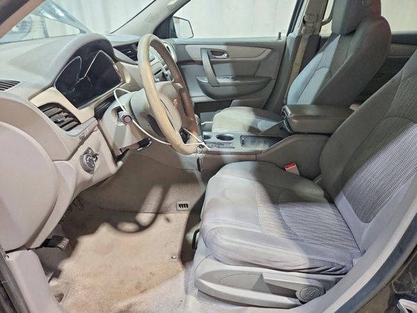 2016 CHEVROLET TRAVERSE LS