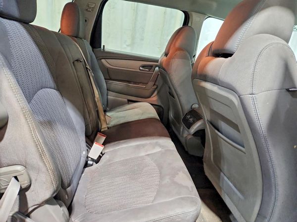 2016 CHEVROLET TRAVERSE LS
