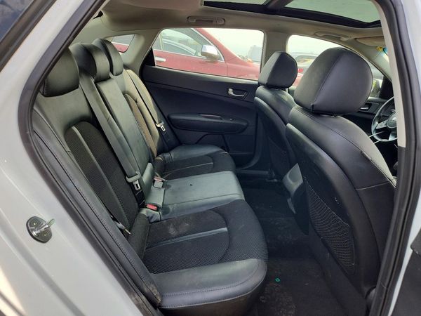 2019 KIA OPTIMA LX, S