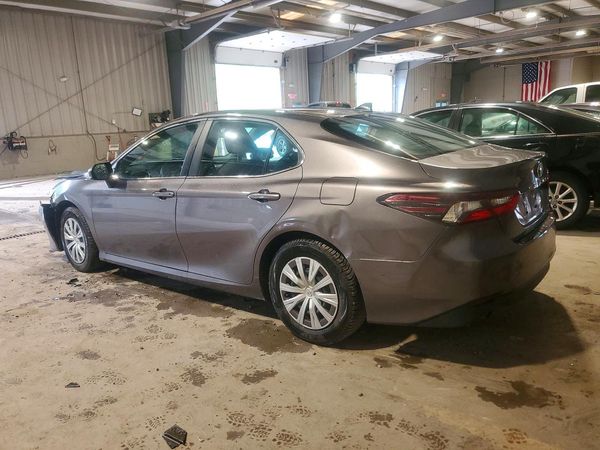 2022 TOYOTA CAMRY LE